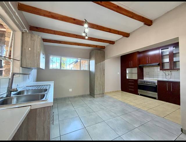3 BEDROOM CLUSTER RENTED IN GLENVISTA
